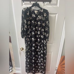 Black and cream floral duster from Buckle